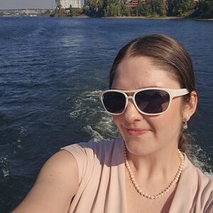 Meet your Posher, Ami